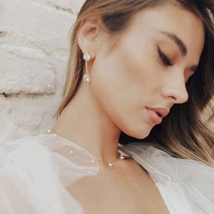 Untamed Petals - Angelica Freshwater Pearl Pendant Necklace - Gold Necklace